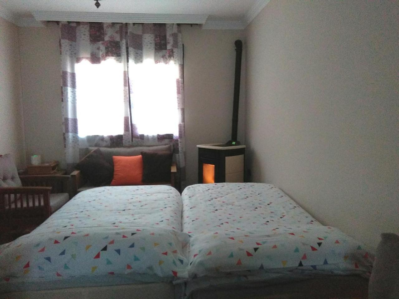 Villa A 15' Granada, Piscina, Solarium, Futbolín, Casa Medina Güevéjar Exterior foto